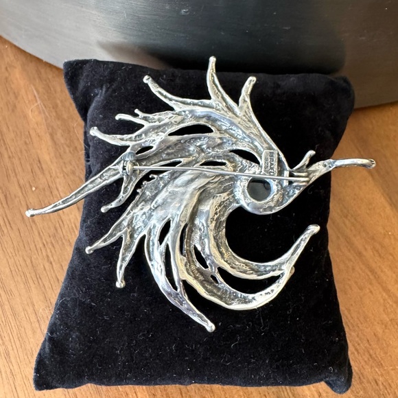 Israel 925 Silver Swirl Brooch with Black Accent - Picture 7 of 9